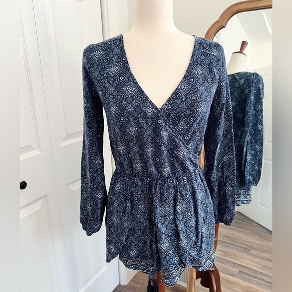 Hollister Womens romper size S - Picture 2 of 3